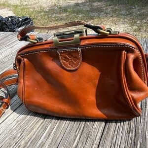 Vintage Leather Crossbody Bag PATRICIA NASH MEDICINE BAG LOOK, good cond